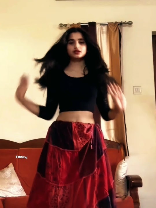 Archana 😯🫵🏻🦋♥️#dance #saree #editforyou #archaana #edit #sareeshortsfeed