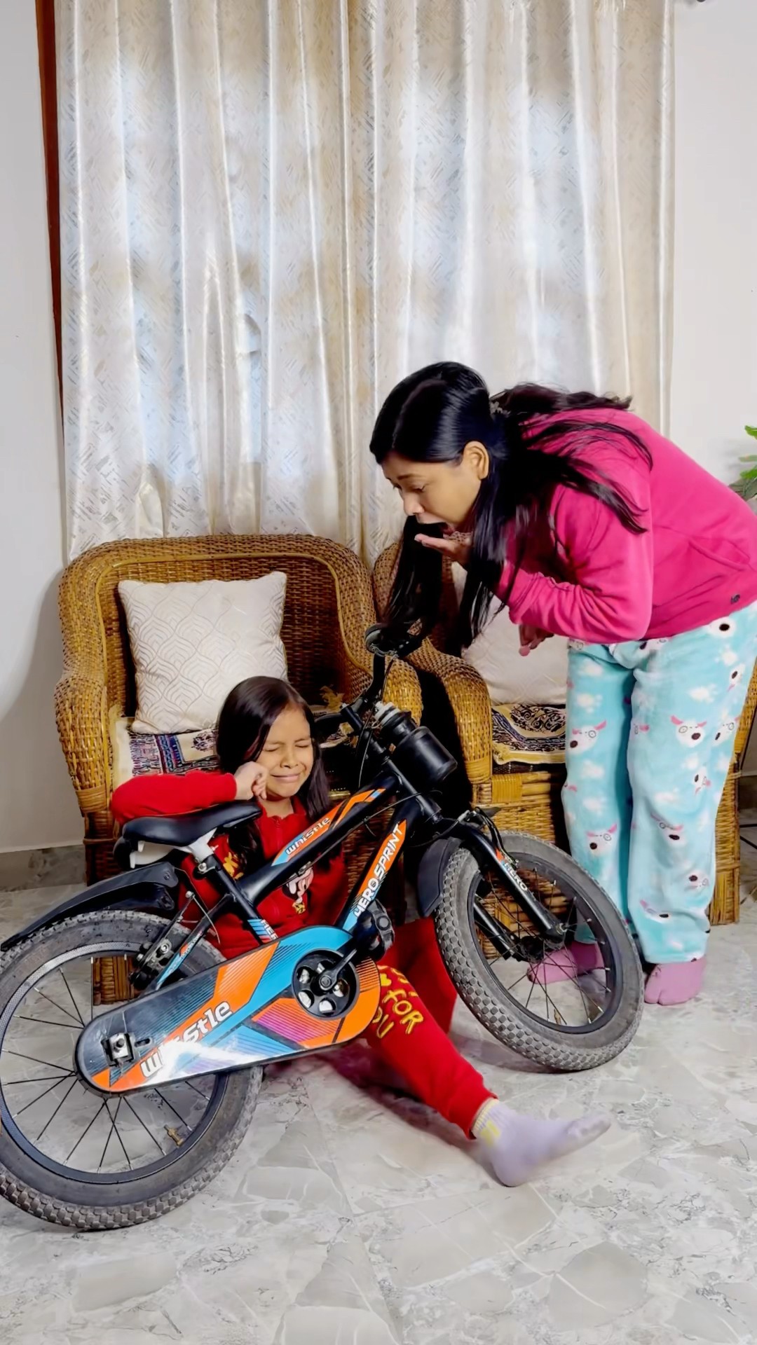 Reedishna Gir Gayi ￼