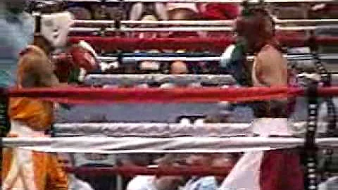 2009 National Golden Gloves 106LBS -  Joshua Simon...