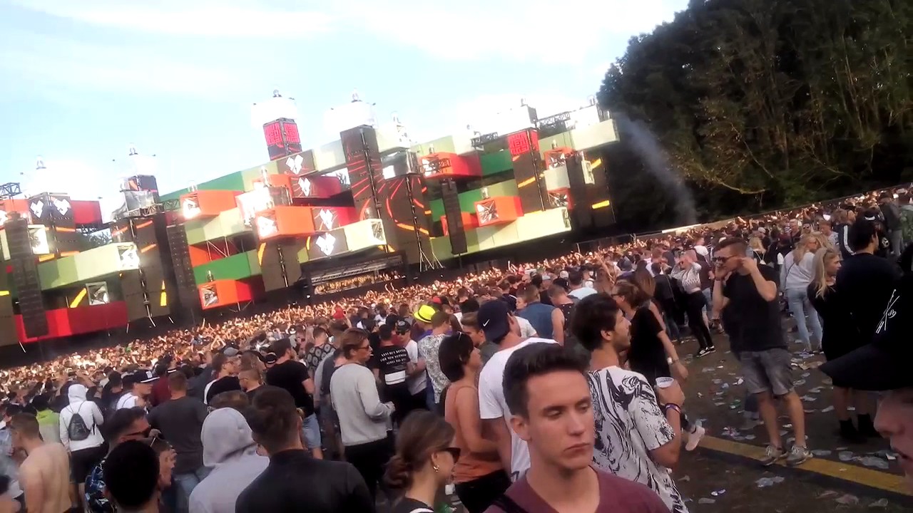 alan-fitzpatrick-playing-underground-sound-of-lisbon-so-get-up