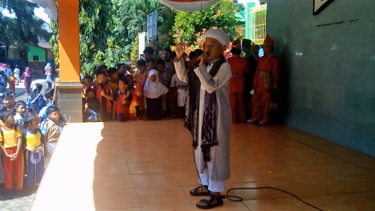 Menyentuh Hati Dai Cilik Sulhul Berbakti Kepada Kedua Orang Tua Youtube