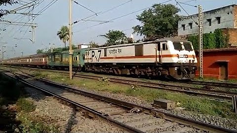 12250 Yuva Express || Anand Vihar (T) - Howrah !!!