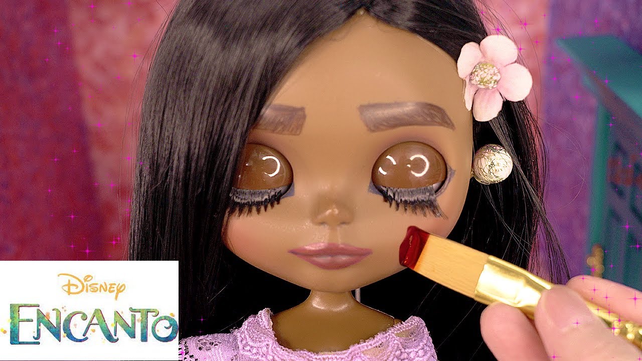 I REPAINT a 300 DOLL into ISABELA from ENCANTO with DOLLHOUSE YouTube