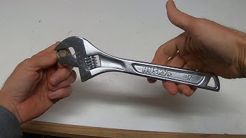 HOW TO USE A CRESCENT WRENCH