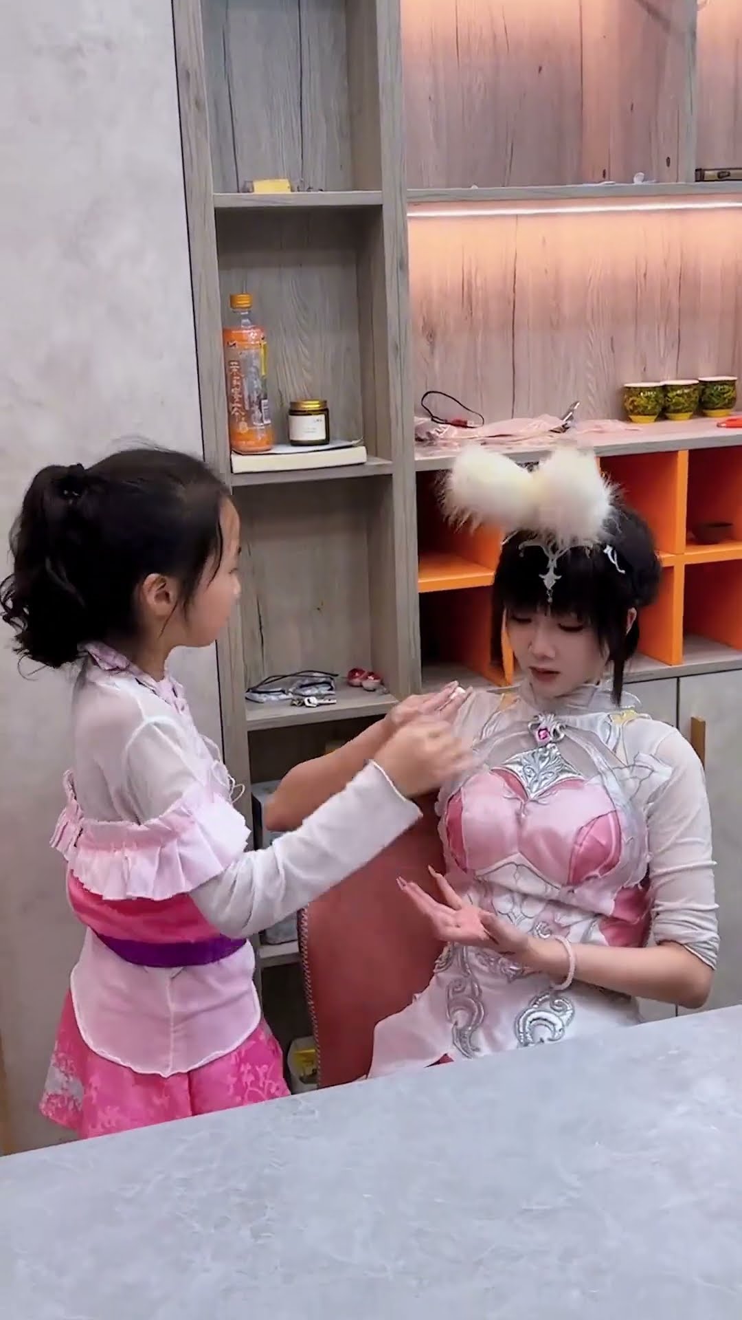 零食被唐老六触碰就会消失？ #斗罗大陆 #小舞 #唐舞桐 #唐老六 #shorts