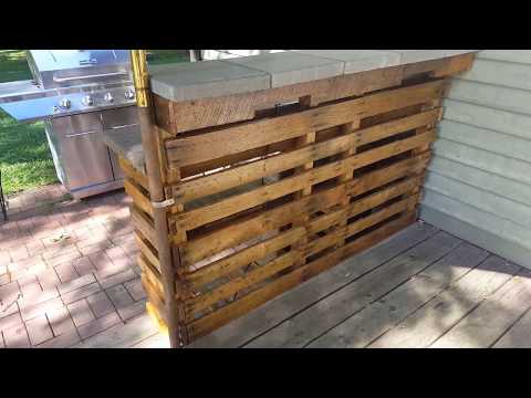 building-a-bar-out-of-old-pallets