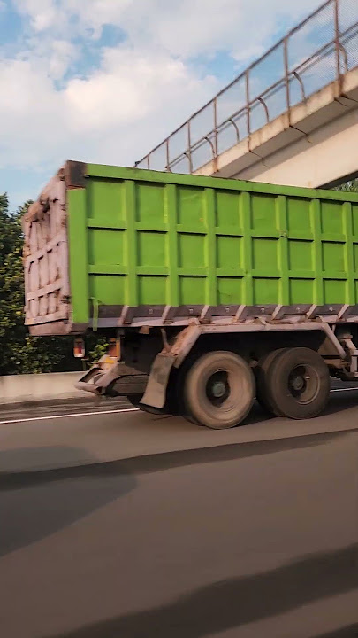 BASURI SAHUR CANDU BACKSOUND ‼️‼️ Momen Epic Dump Truck Hijau #basuri #bus #truck #shorts #short