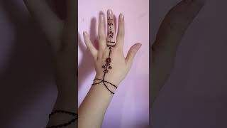 Soft henna hand painting   رسمة حنة ناعمة✨️ screenshot 2