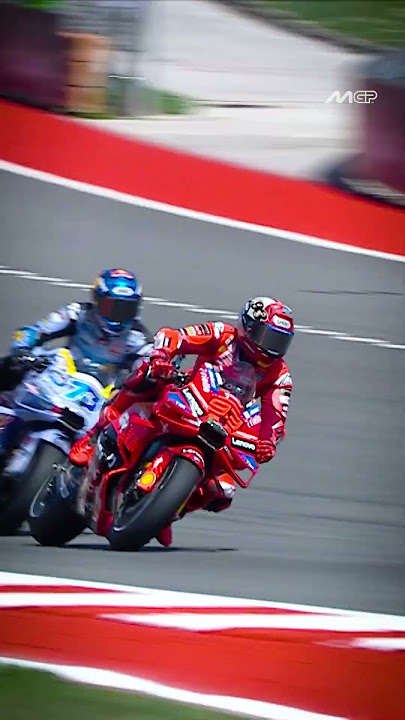 Marc Marquez retakes the lead with a double overtake 🔥 | 2025 Americas GP