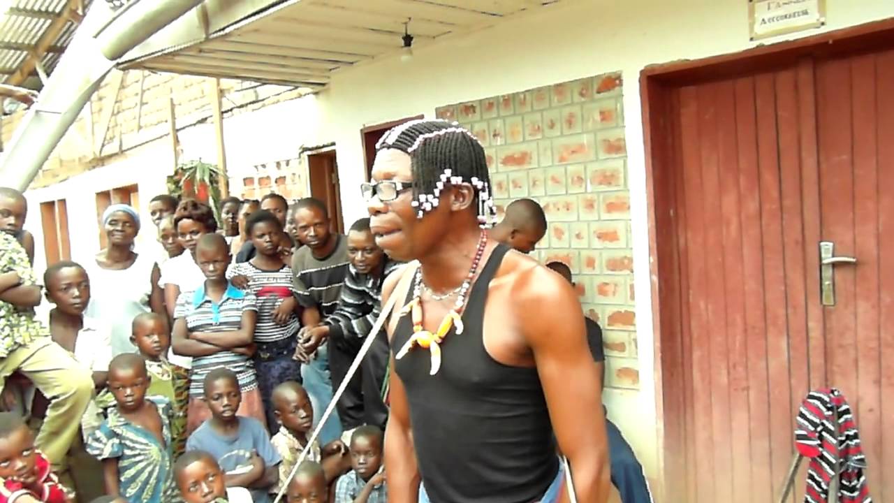 LOSENO ACCUEILLE ABBE PASCAL TSHOMBOKONGO