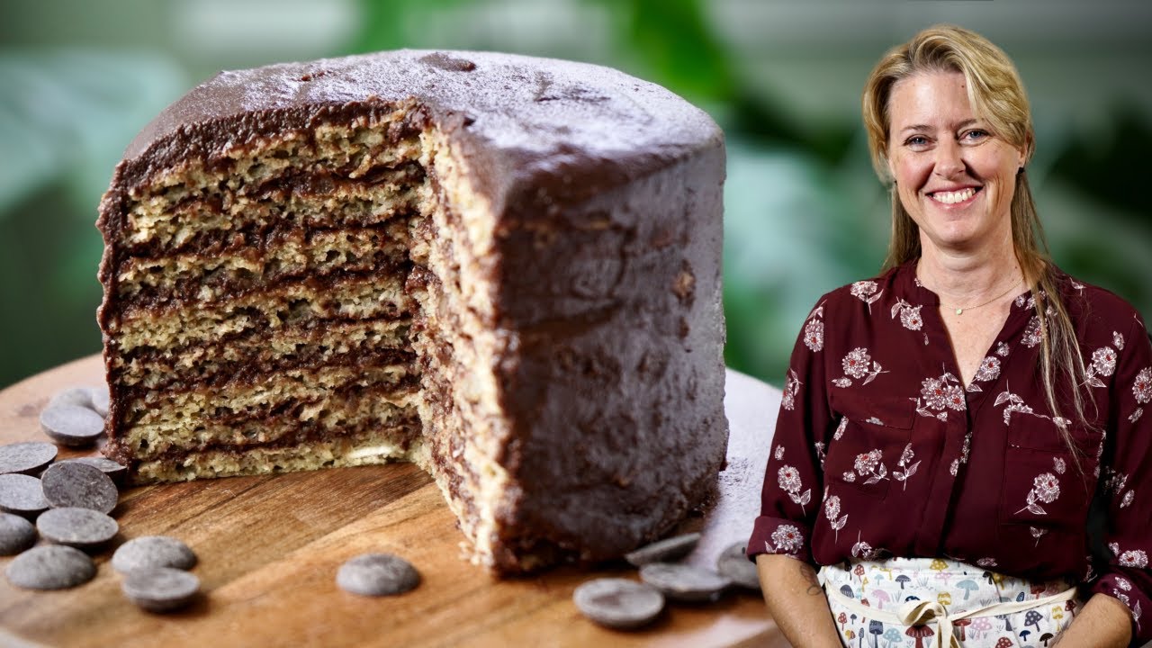 Delicious and Easy Vegan Chocolate Mini Layer Cake ❤️ A Decadent Treat! – Video