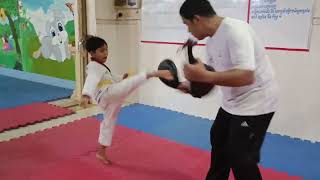 សិស្សគុនរបស់សាលារៀន​អេប៊ីស៊ី
