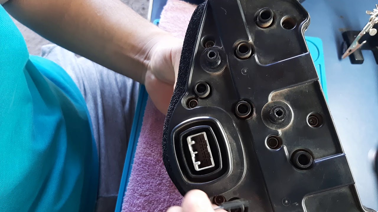 Ligando o painel da CB 300 na  fonte de bancada