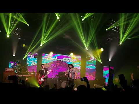 Bohemia Suburbana - Peces e Iguanas  (En vivo Festival de Independencia 2017)