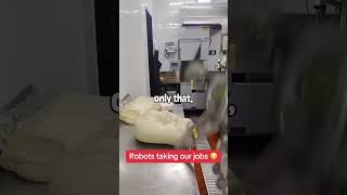 Robots are taking over pizza