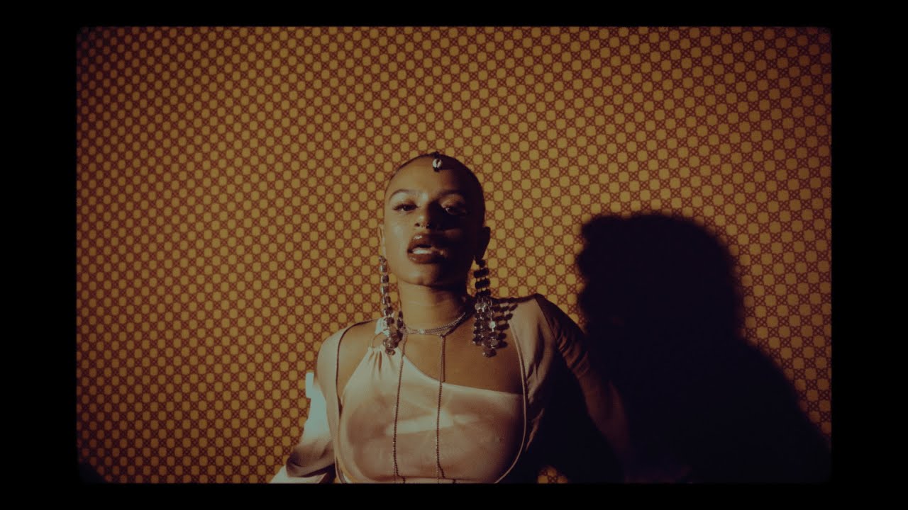 Watch Lakna - Tsunami (Clip Officiel) on YouTube Watch Lakna - Tsunami (Clip Officiel) on YouTube
