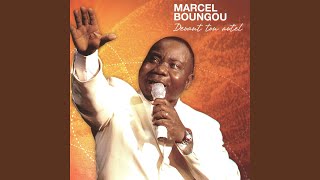 Video thumbnail of "Marcel Boungou - A la croix"