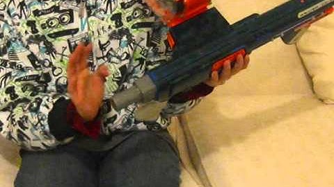 nerf alpha trooper cs18 vs nerf raider cs35