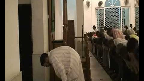 القارئ الليبي المبروك احميد بجزر المالديف ج3