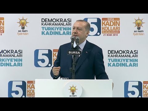 Erdoğan'dan salonu ayağa kaldıran şiir