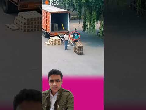 تتجول الناس وحولهم شياطين لا احد يراها Ytshorts Trending Youtubeshorts Duet Funny Shorts 