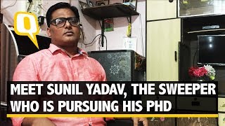Meet Mumbai's Sanitation Worker Who's Pursuing His PhD | The Quint