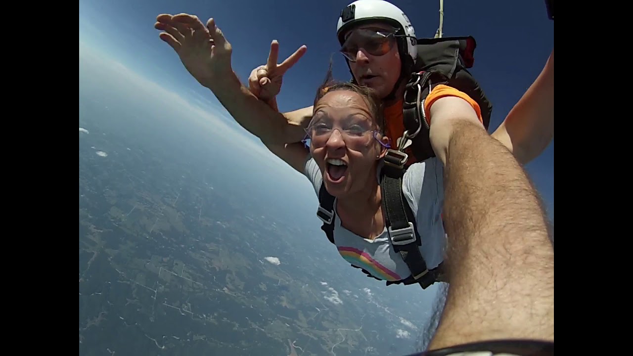 Leslie Caldwell goes skydiving at the Skydive Flying V Ranch! YouTube