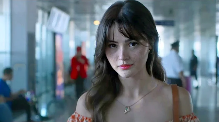 University student falls in love with a guy she’s never met, their whole relationship is online