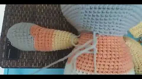 joining crochet amigurumi head to body