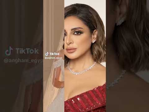 حلمت تشوفني بالطرحة ولون قلبي علي الفستان بجد هموت من الفرحة طب احكي كمان انغام بالطرحة