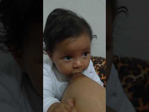 Bebê mamando Video mais lindo que ja fiz!!