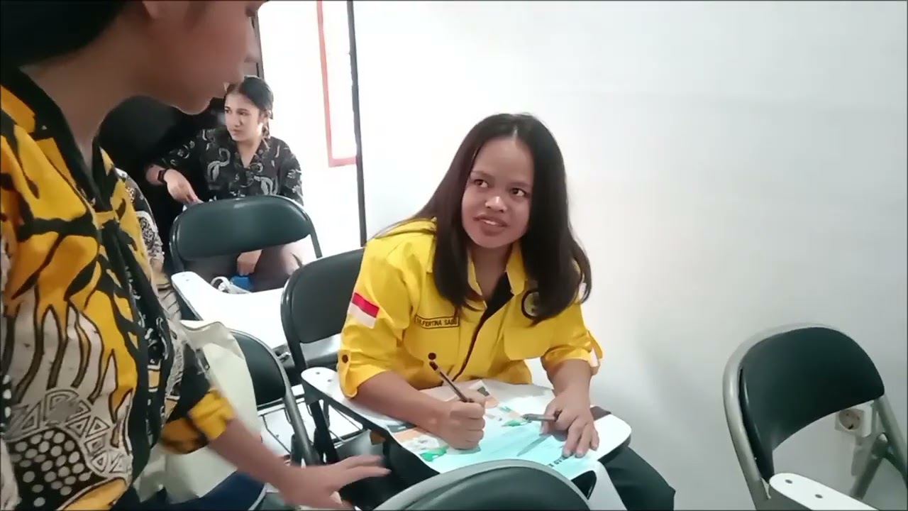 MICROTEACHING IPS DENGAN TEMA NORMA DALAM ADAT ISTIADAT DAERAH KU.