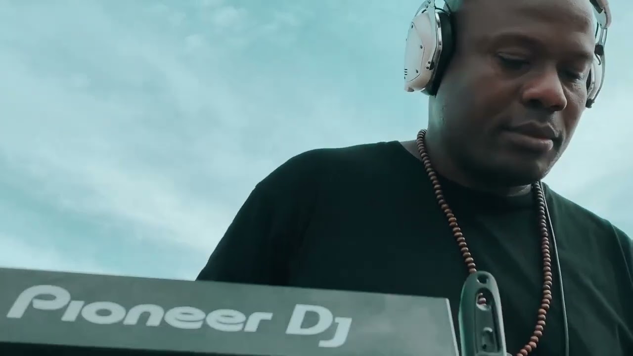 WE LOVE CHALE - EPISODE 100 / SoBlack / Something for Sunset Live Mix