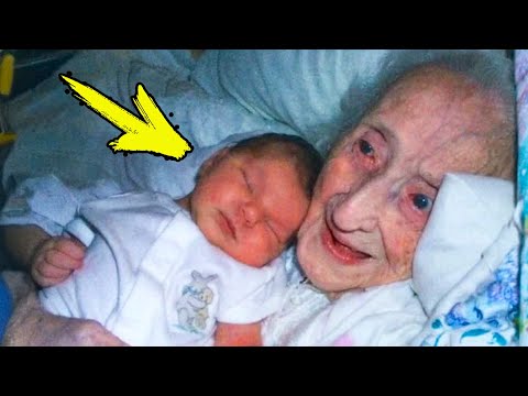 Женщина родила в