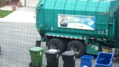 Amrep ASL Collecting the Recycling