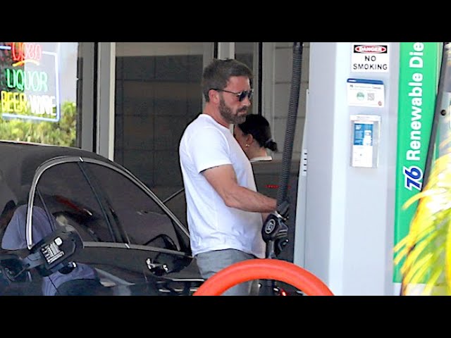 Ben Affleck Makes A Pit Stop Following His Business Meeting