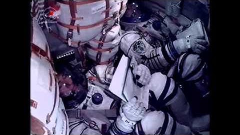 Fossum and Crewmates Liftoff for Station