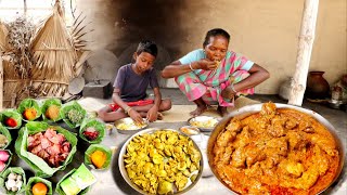 santali tribe grandma cooking DAHI CHICKEN MEAT CURRY for eating their launchmahua fruit fry recipe