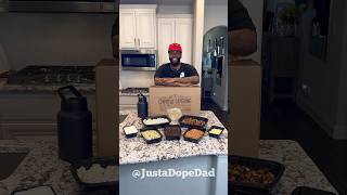 One of my favorite #MealPrep hacks... Chipotle catering. Is this something you would try?!?