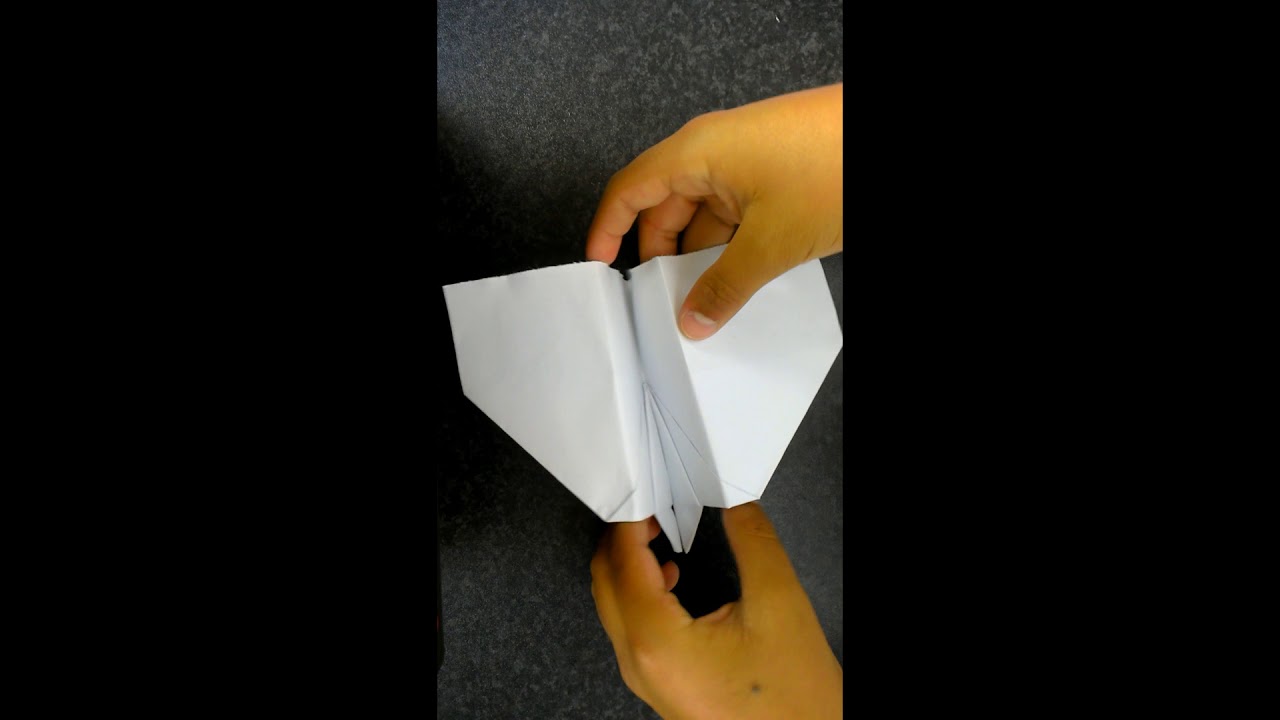 Hur Gör Man Ett Pappersflygplan
