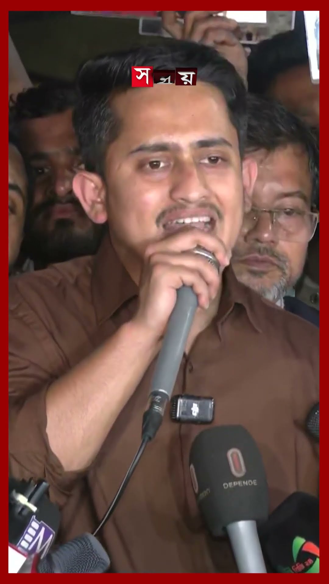 সারজিসের আশ্বাসে শাহবাগে শহীদ পরিবারের অবরোধ প্রত্যাহার #sarjisalam #sheikhhasina #politics #somoytv