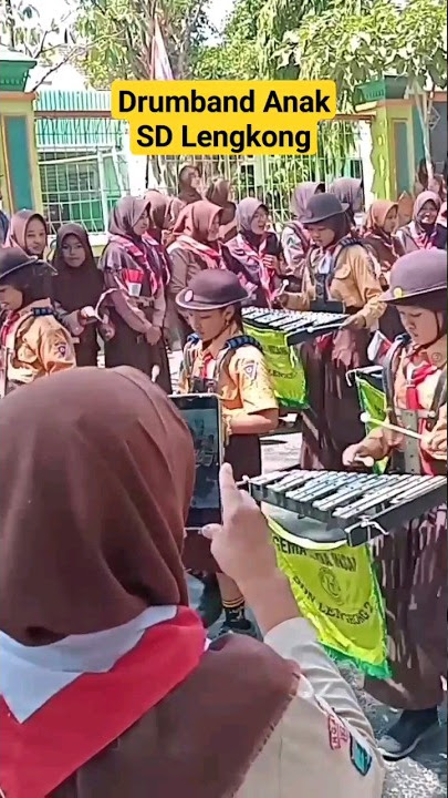 Drumband Anak SD Lengkong
