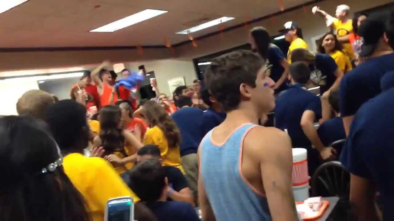 WHATABURGER FOOD FIGHT! - YouTube