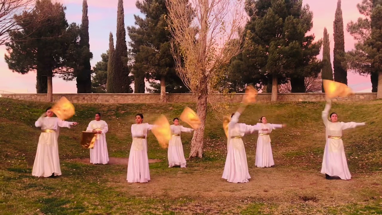 Venid Fieles Todos! Danza Menorah