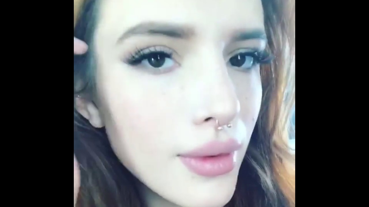 Bella Thorne Plump Out Her Lips