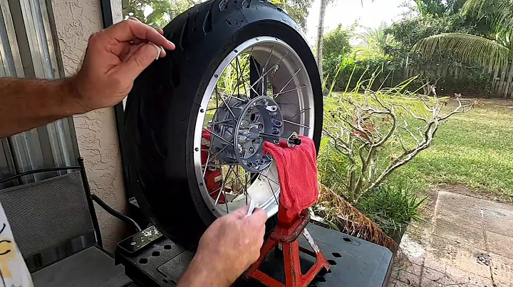 How to use the Marc Parnes Wheel Balancer with Dou...