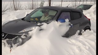 Metershoge sneeuw in Oekraïne