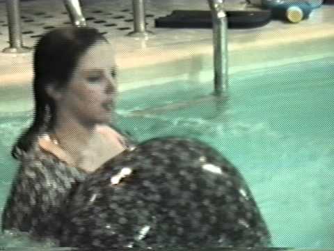 Reggae dance in pool [No Audio, sorry]