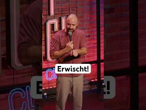 Mutter erwischt Sohn!