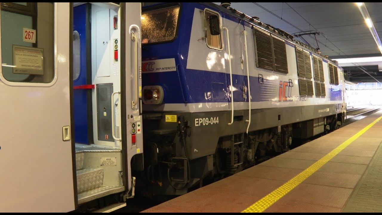 Wagony za miliardy! Rekordowa umowa Fabryki Pojazdów Szynowych. Będą nowe miejsca pracy